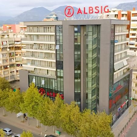 Free Parking Skanderbeg Square - Spacious Central Apartment Tirana Exteriér fotografie
